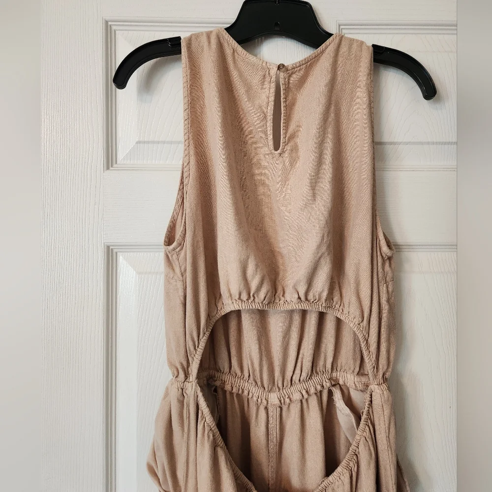 Universal Thread Tan Jumpsuit with Back Cut Out - Picture 6 of 9